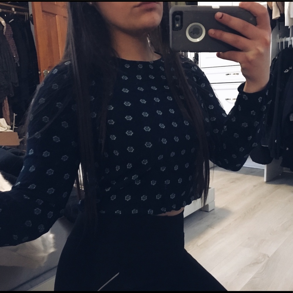 CROPPED LONG SLEEVE SHIRT